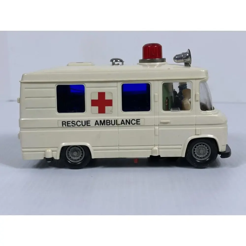 VTG Mercedes Rescue Ambulance Battery Operated  Bump-N-Go Hong Kong Parts‎ Only